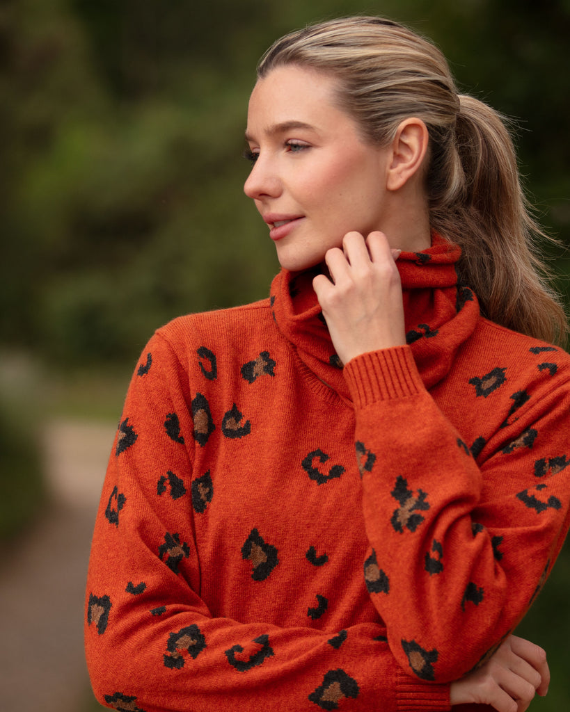 Pure Cashmere Leopard Intarsia snood